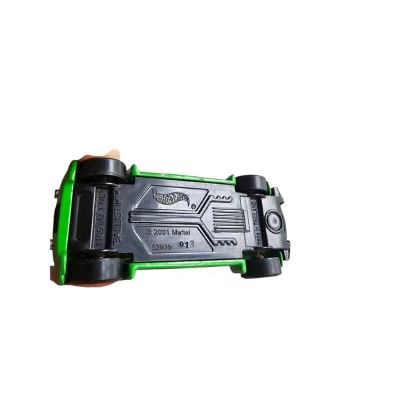 2001 Hot Wheels BALLISTIK TAXI Green Car Loose 1:64 - Picture 4 of 4